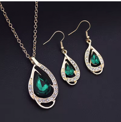 Vintage Jewelry Set: Necklace & Earrings